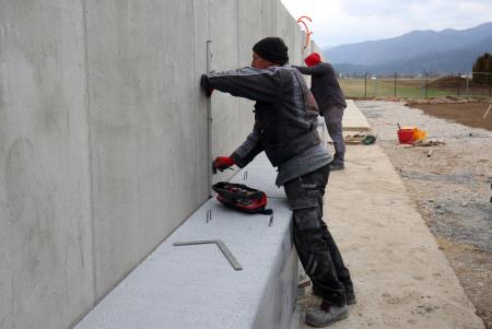 ŠIRITEV POKOPALIŠČA CERKNICA 09 FOTO LJUBO VUKELIČ